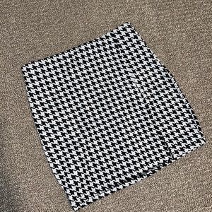 Fashion Nova Houndstooth Skirt